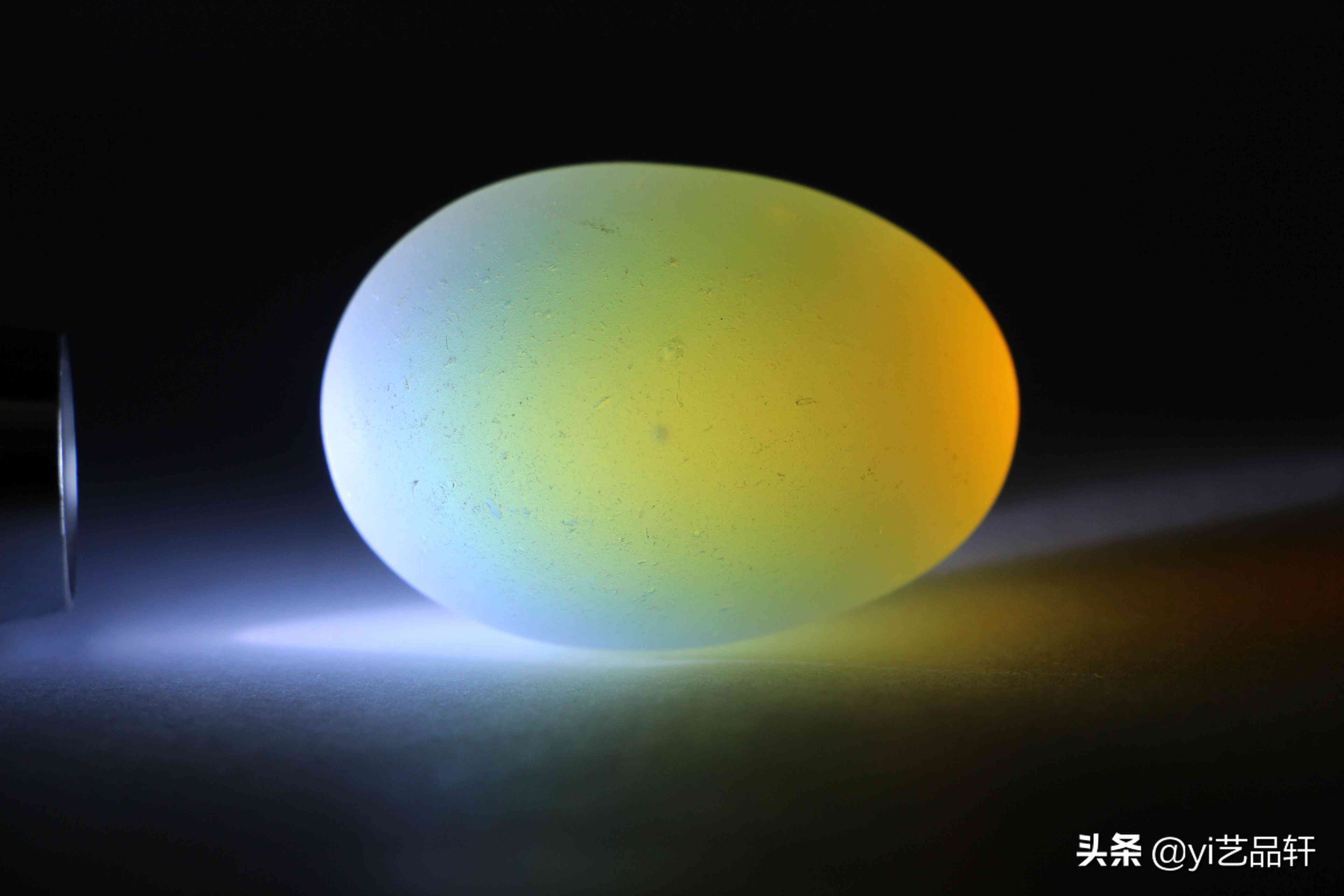 欧泊石什么颜色最贵(欧泊石哪个颜色最好)