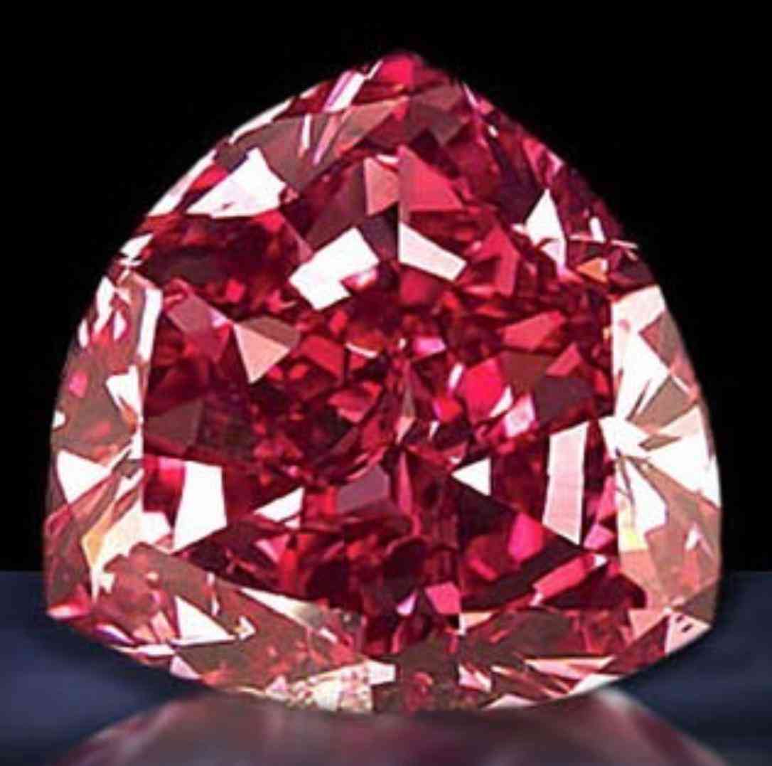 血钻是什么钻石(血钻中的钻石值多少钱)