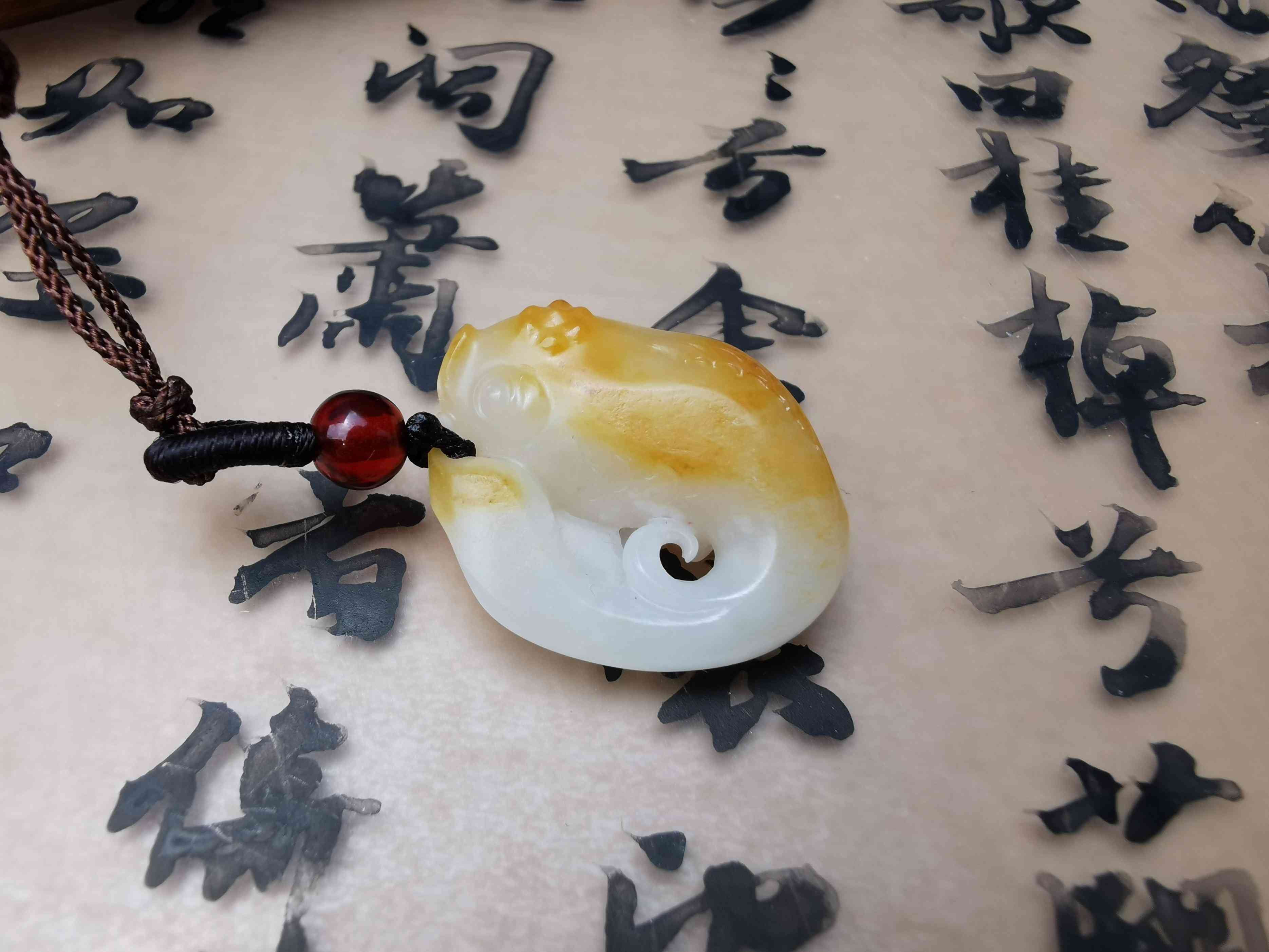 怎样卖掉手里的和田玉(和田玉想卖掉 到哪里卖)