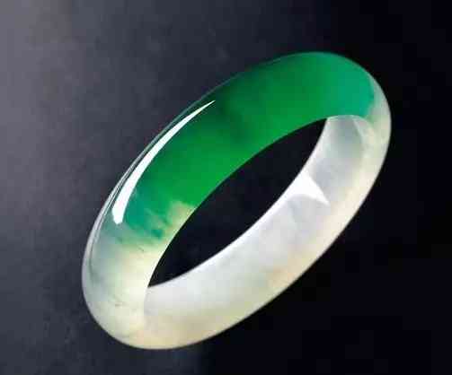 中国最权威的翡翠鉴定机构(中国最权威的翡翠鉴定机构排名)