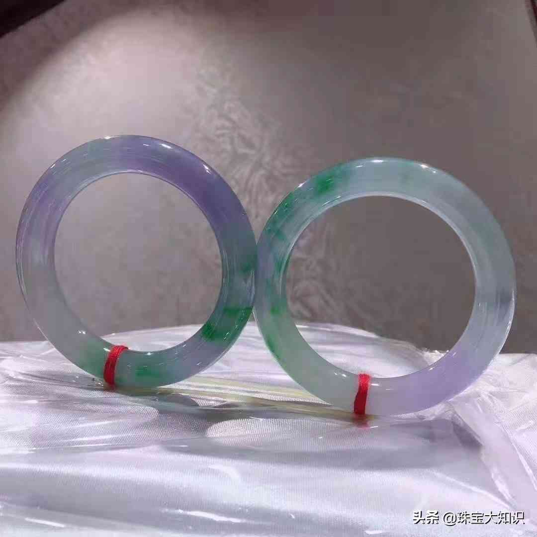 玉镯子怎么选圈口(翡翠镯子怎么选圈口)