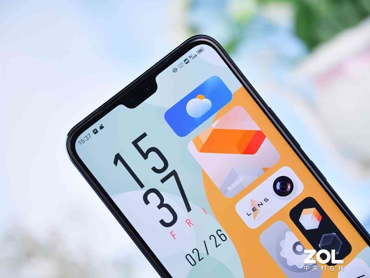 戒指s925带钻是真的吗(戒指上带钻s925是不是也是银的)