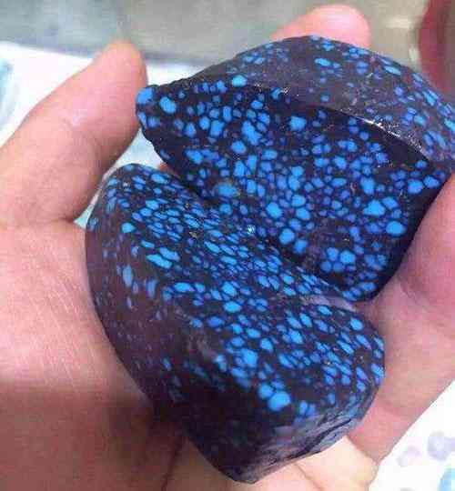 如何鉴别绿松石(如何鉴别绿松石手串真假)