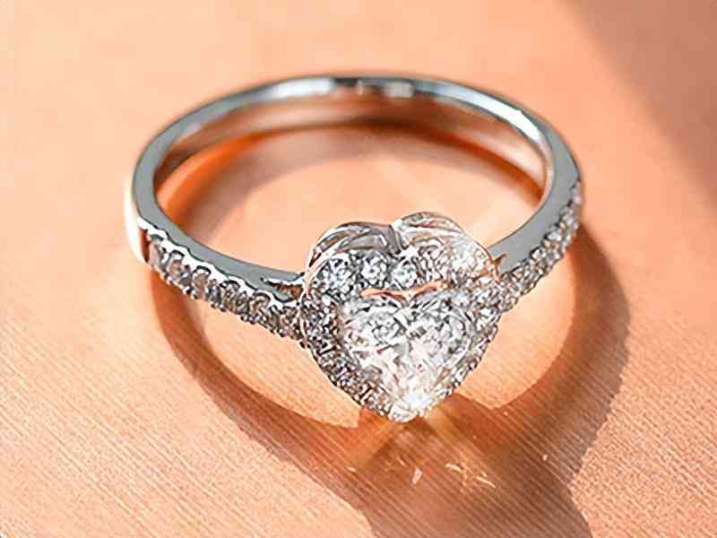 钻石戒指一般多少钱一个(钻石戒指都多少钱)