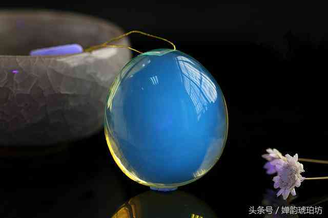 琥珀蜜蜡对人体的功效(蜜蜡对人体有何功效)