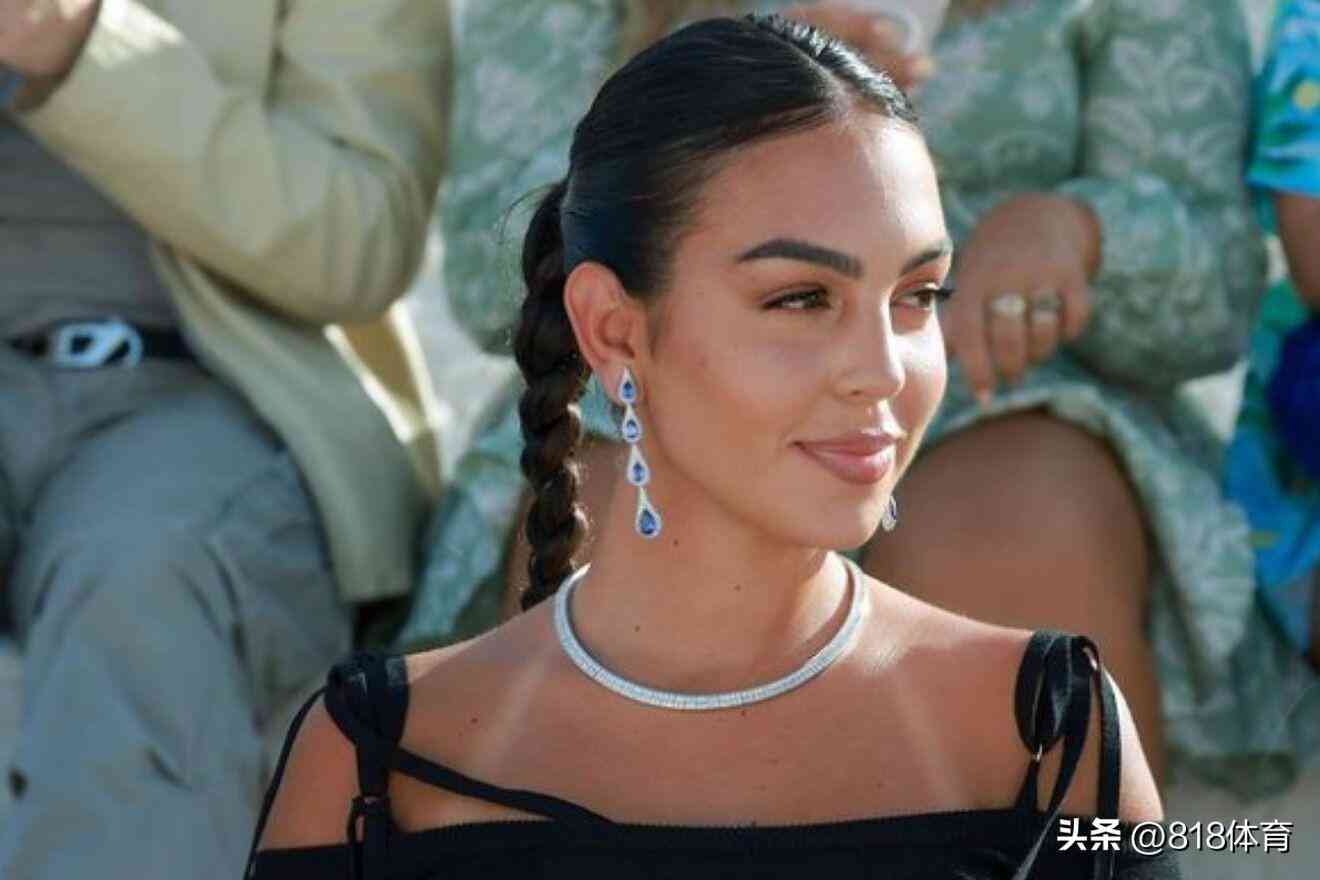 卡地亚鸽子蛋钻戒(鸽子蛋钻石戒指)