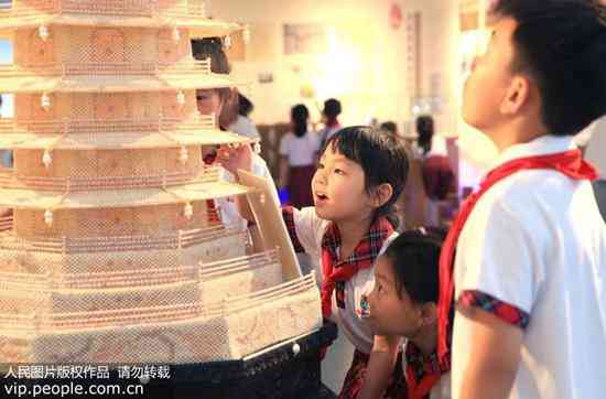 淡水珍珠和海水珍珠(淡水珍珠和海水珍珠哪个对身体好)