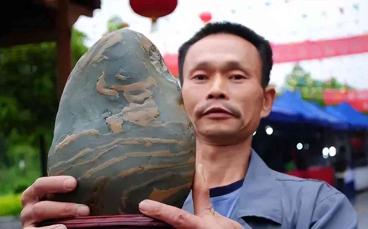 鸡血石印章多少钱一克(鸡血石印章图片欣赏)