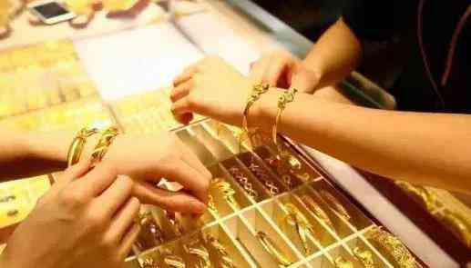 什么牌子的黄金不能买(买黄金有必要买牌子吗)