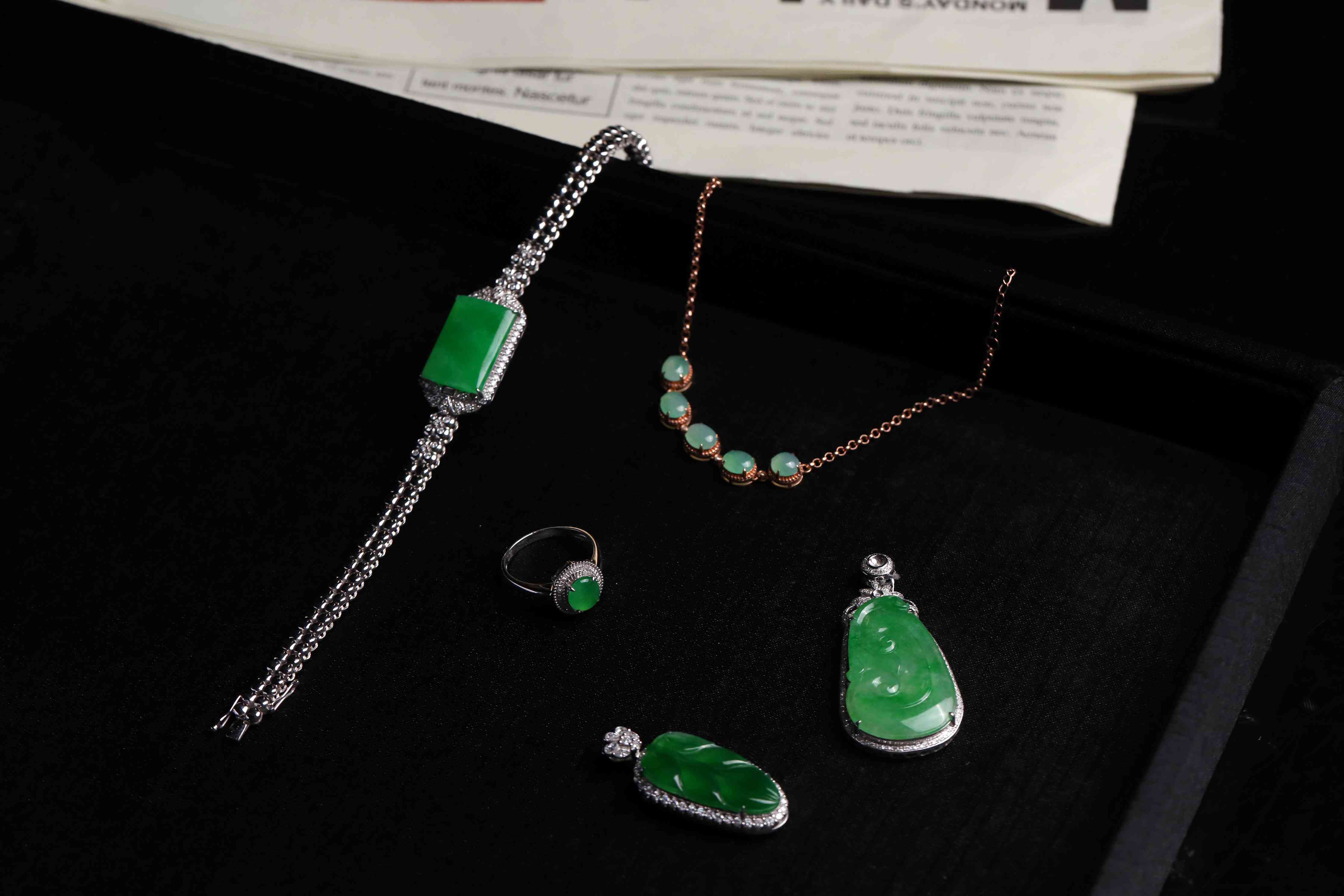 个人翡翠怎么卖掉(个人翡翠怎么卖掉大连)