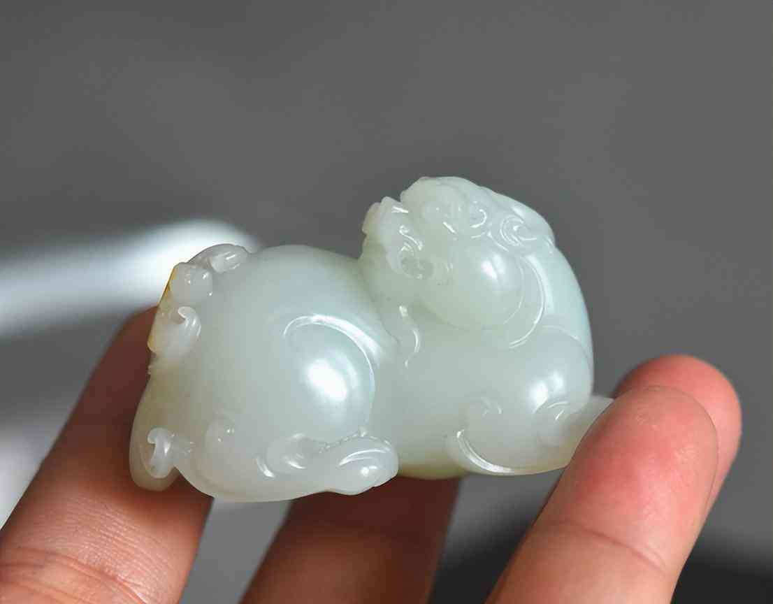 和田碧玉颜色等级照片(和田碧玉颜色等级照片对比)