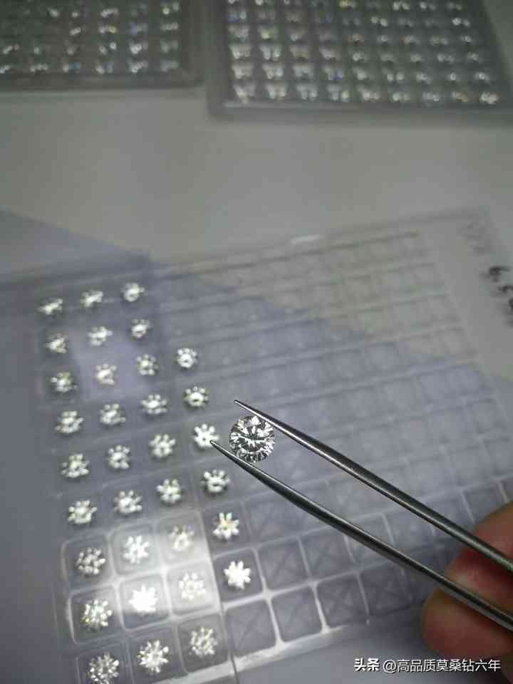 2克拉莫桑钻市场价多少钱(两克拉莫桑钻值多少钱)