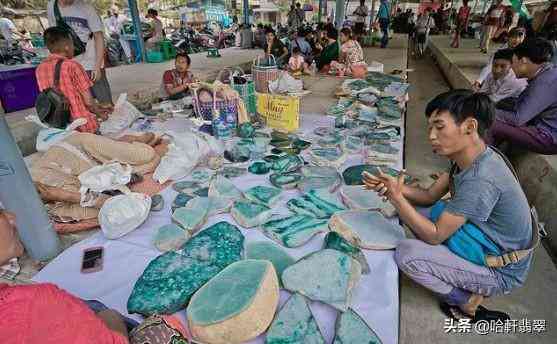 瑞丽翡翠市场(瑞丽翡翠市场现状)插图1