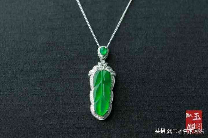 如何鉴定翡翠真假鉴别(鉴别真假翡翠的方法)