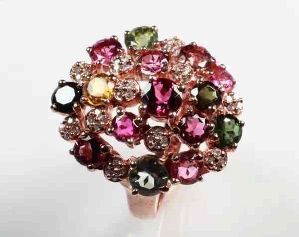 欧泊石值钱吗(欧泊石什么颜色最贵)插图2