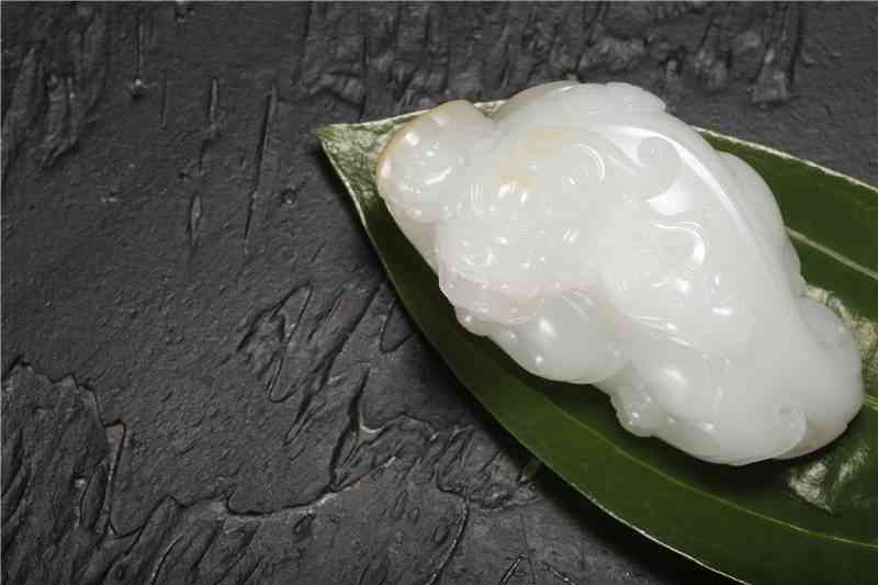 羊脂玉值不值钱(羊脂玉值得收藏吗)