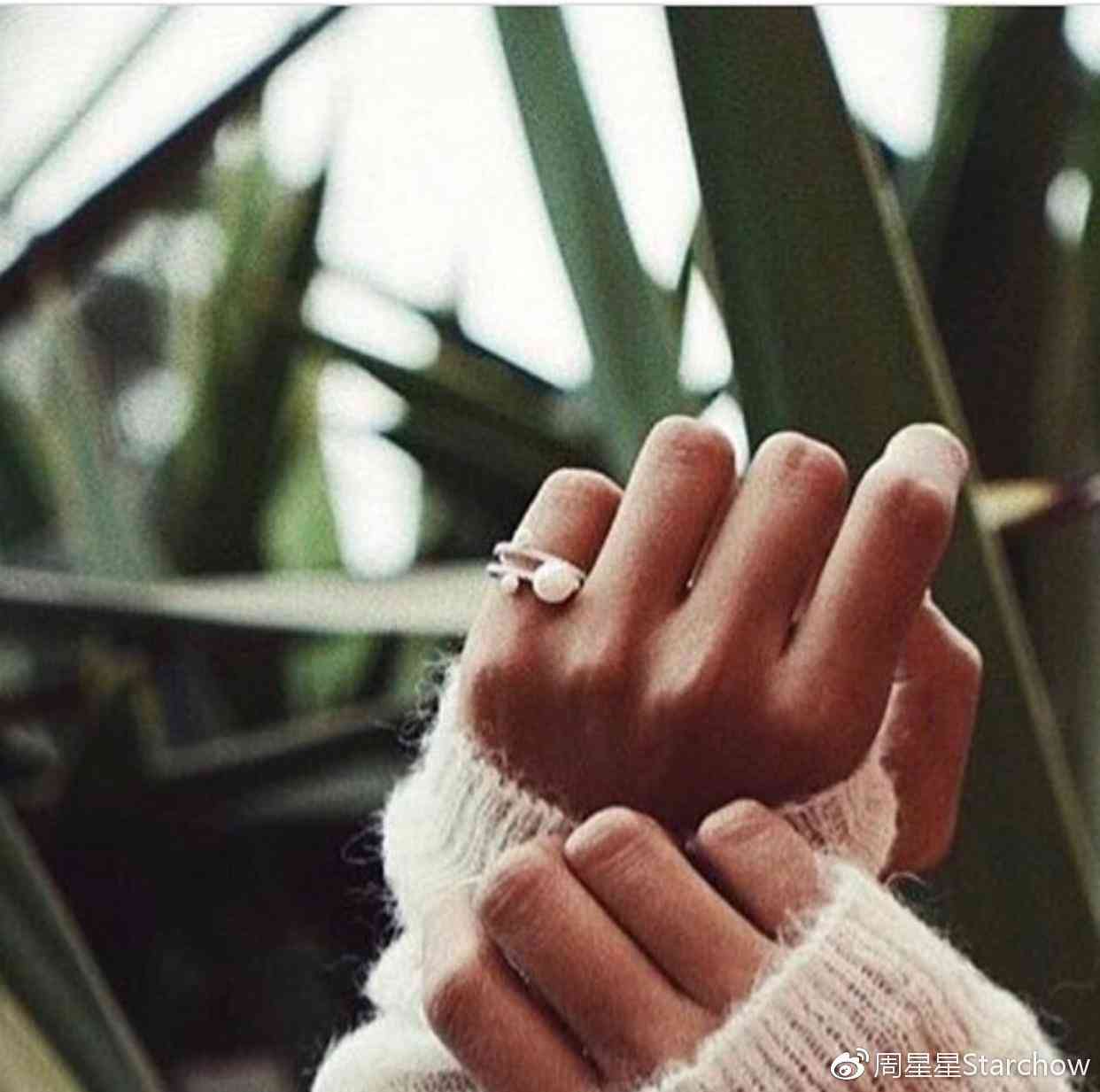 小指戴戒指(小指戴戒指是什么意思女生)插图4