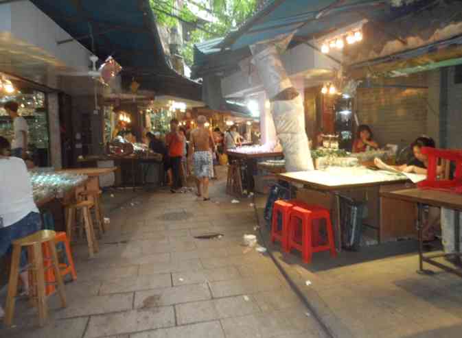 中国最大的翡翠市场在哪里(全国最大的翡翠市场在哪里)插图3 中国最大的翡翠市场在哪里(全国最大的翡翠市场在哪里)插图3