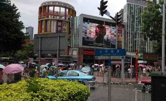 中国最大的翡翠市场在哪里(全国最大的翡翠市场在哪里)插图6 中国最大的翡翠市场在哪里(全国最大的翡翠市场在哪里)插图6