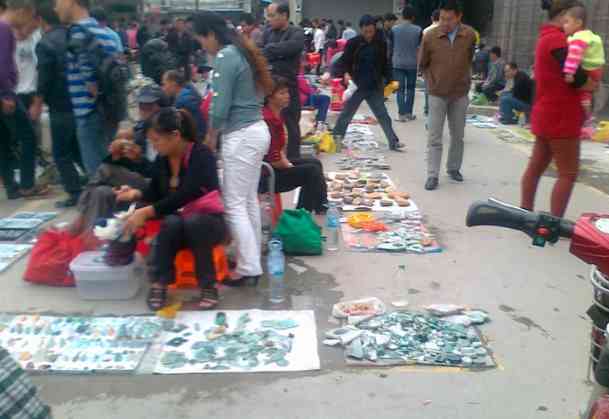 中国最大的翡翠市场在哪里(全国最大的翡翠市场在哪里)插图12 中国最大的翡翠市场在哪里(全国最大的翡翠市场在哪里)插图12