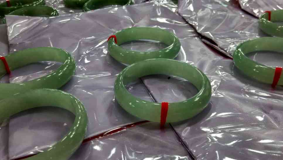 中国最大的翡翠市场在哪里(全国最大的翡翠市场在哪里)插图20 中国最大的翡翠市场在哪里(全国最大的翡翠市场在哪里)插图20