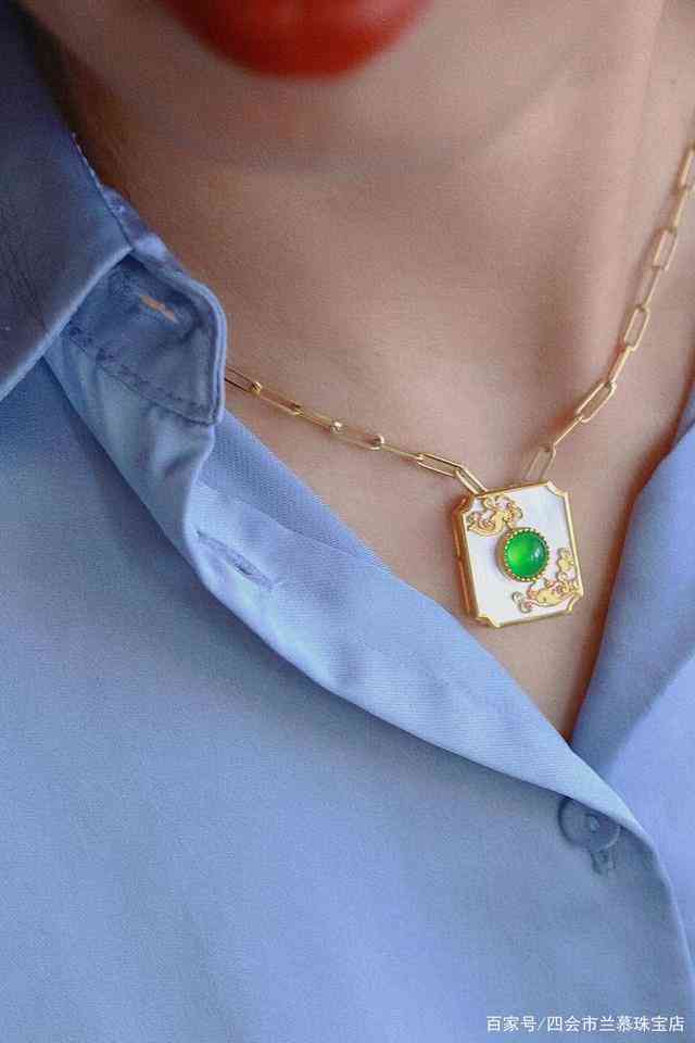 怎么区分玉和翡翠(翡翠鉴别最简单方法水泡)插图2