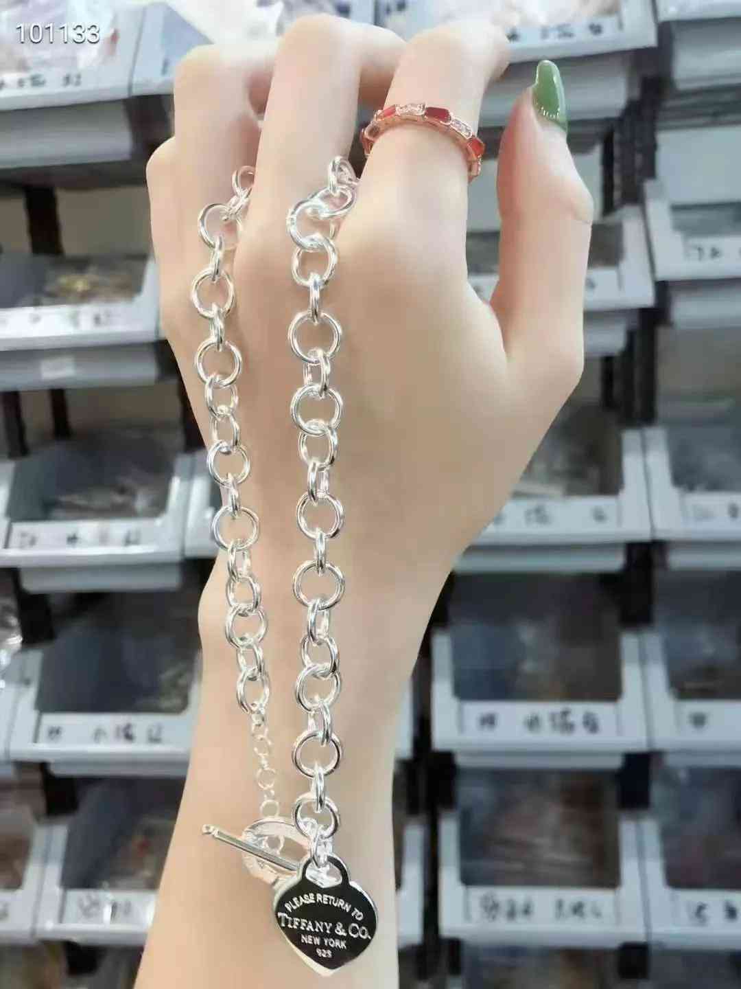 蒂芙尼爱心项链价格(蒂芙尼爱心项链价格多少)插图2