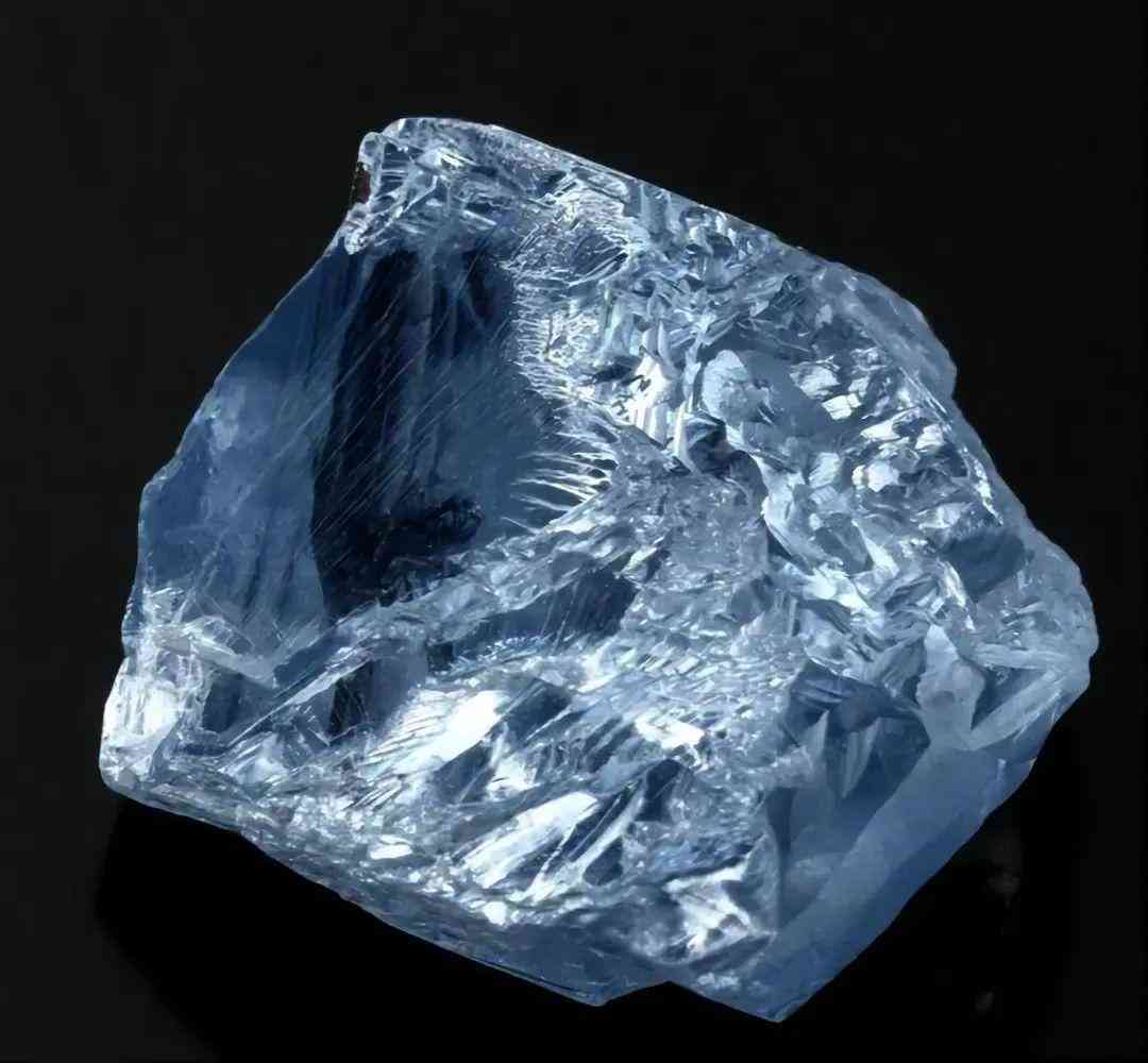 彩色钻石最稀有的颜色(彩色钻石中什么颜色最珍贵)插图4