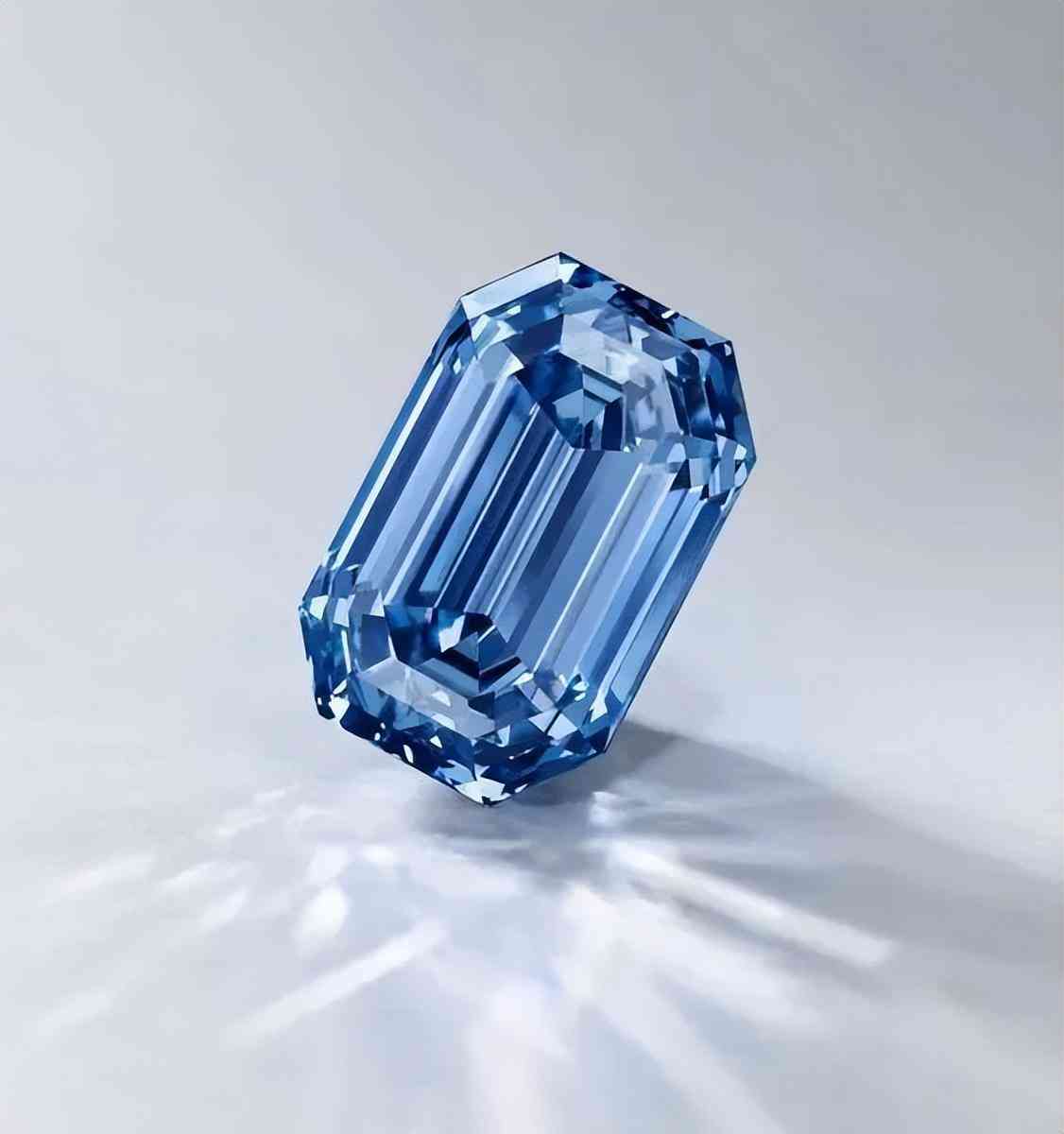 彩色钻石最稀有的颜色(彩色钻石中什么颜色最珍贵)插图11