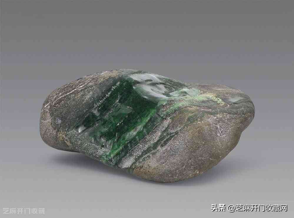 翡翠原石值钱吗(玉石鉴定专家免费)插图1 翡翠原石值钱吗(玉石鉴定专家免费)插图1
