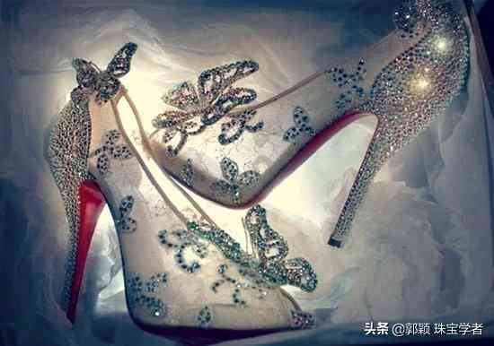 水钻和钻石的区别(水钻和钻石的区别图片)插图2