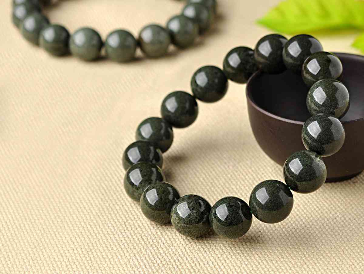 绿幽灵吊坠的功效与作用(绿幽灵吊坠有什么效果)插图5