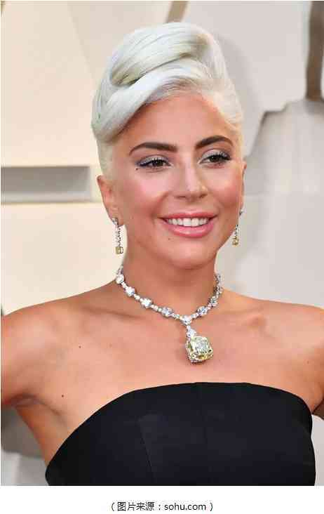 铂金项链哪种款看起最亮(铂金项链哪种款看起最亮又不容易断)