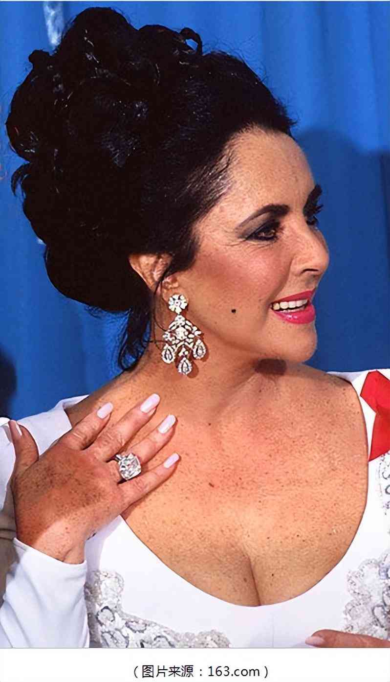 铂金项链哪种款看起最亮(铂金项链哪种款看起最亮又不容易断)插图3