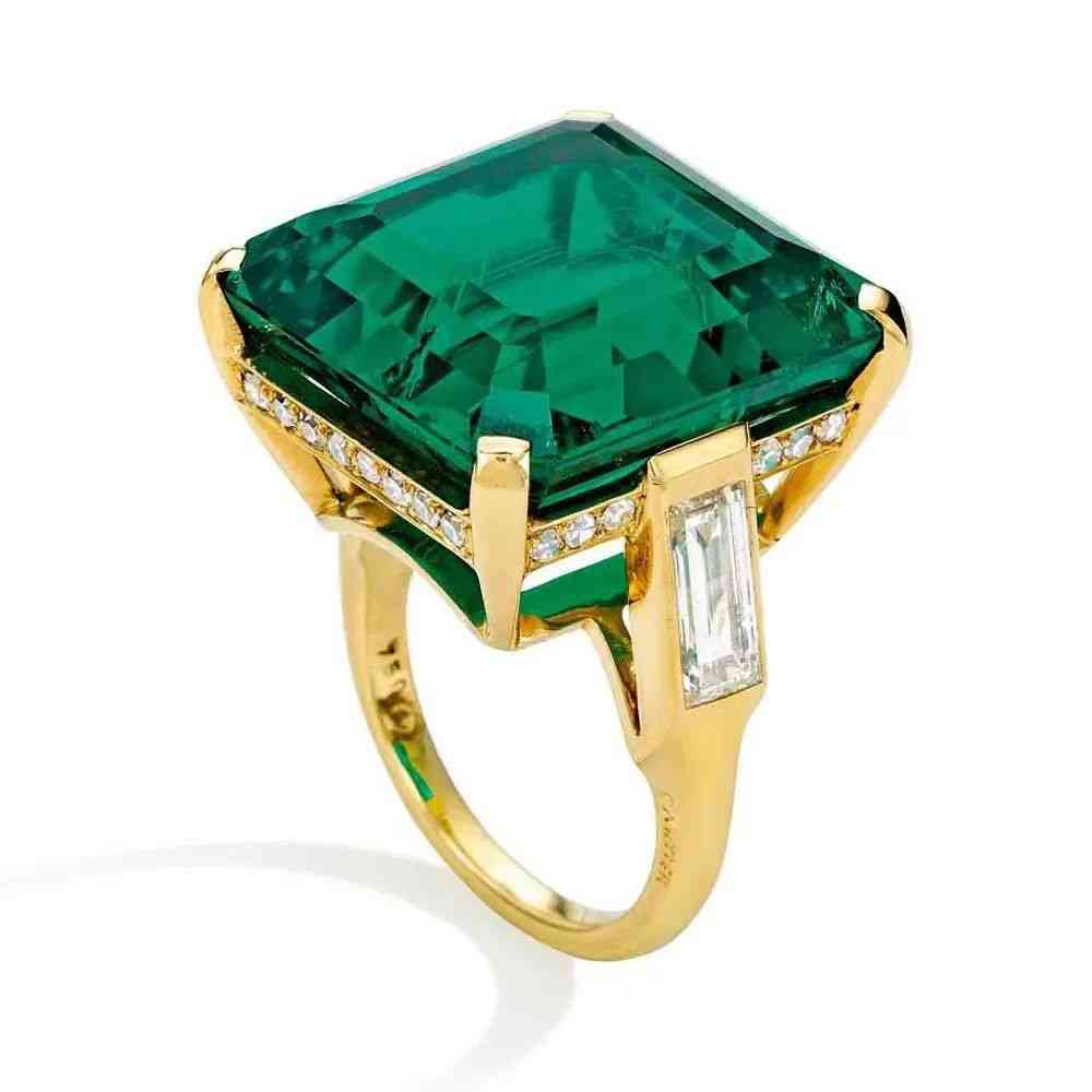 祖母绿戒指一般多少钱(祖母绿戒指一般多少钱一对)插图2