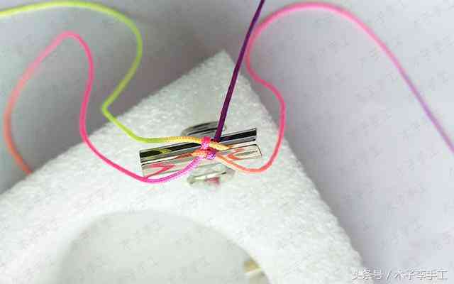 编织红绳手链教程(编织红绳手链教程金刚结)插图4