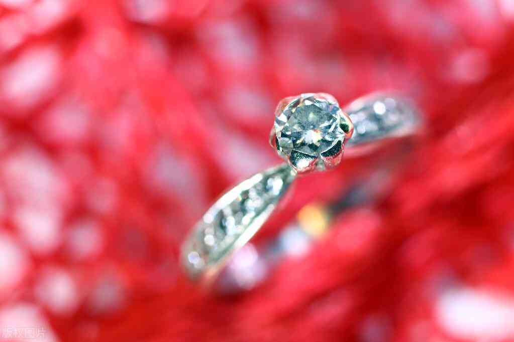 周大福官方旗舰店钻戒(周大福钻石旗舰店)插图2