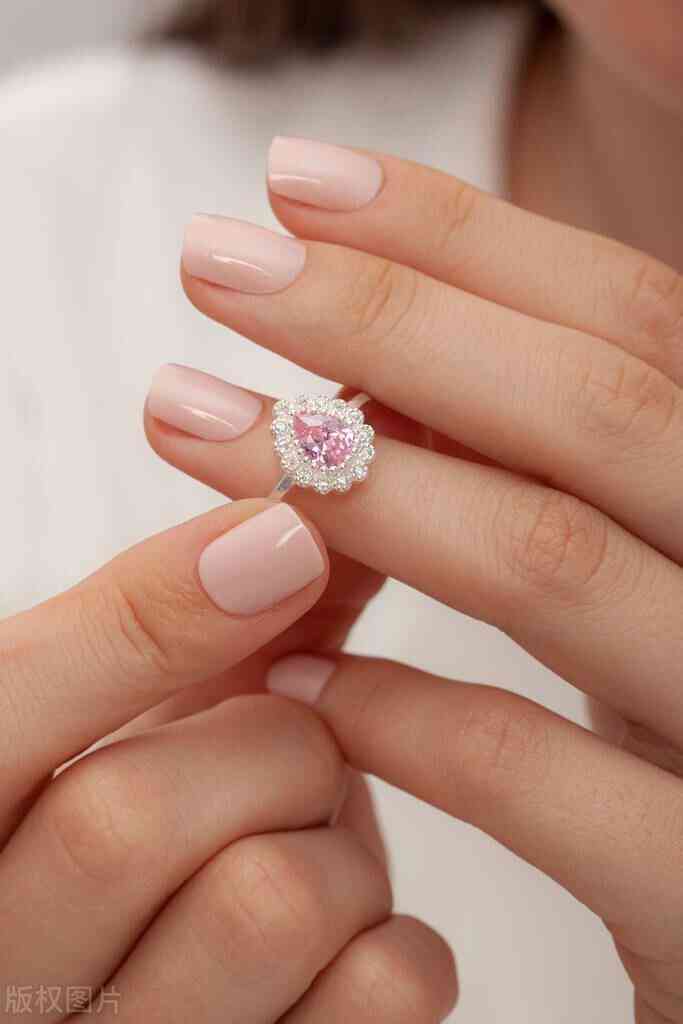 周大福官方旗舰店钻戒(周大福钻石旗舰店)插图3