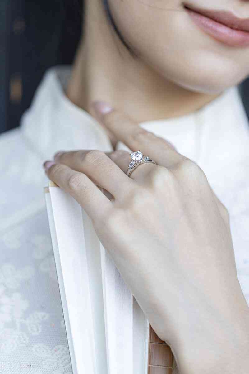 周大福官方旗舰店钻戒(周大福钻石旗舰店)插图5