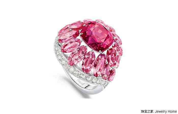 女生右手戴戒指(女生右手中指戴戒指)插图2