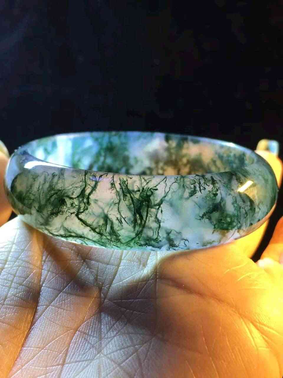 水草玛瑙手镯价格(水草玛瑙手镯价格大概多少钱)