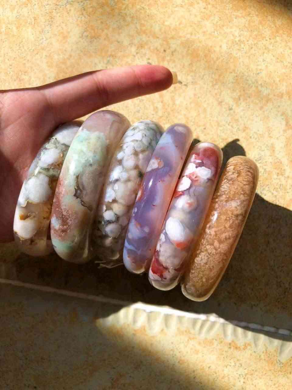 水草玛瑙手镯价格(水草玛瑙手镯价格大概多少钱)插图1