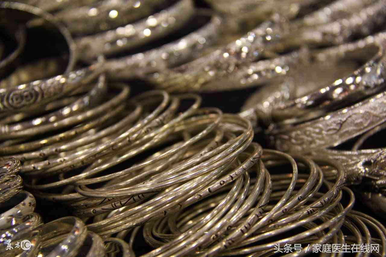 银项链变黑是身体不好吗(银项链发黑说明身体不好吗)插图1 银项链变黑是身体不好吗(银项链发黑说明身体不好吗)插图1