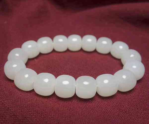 真和田玉多少钱一克(真和田玉怎么辨别真假)