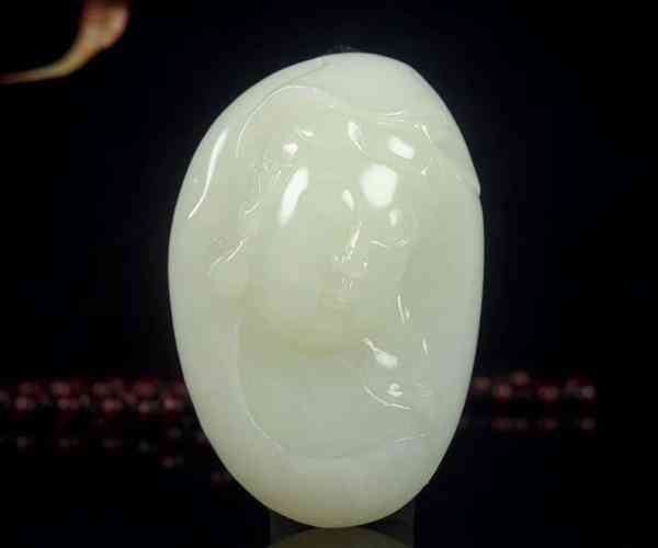 真和田玉多少钱一克(真和田玉怎么辨别真假)插图1 真和田玉多少钱一克(真和田玉怎么辨别真假)插图1