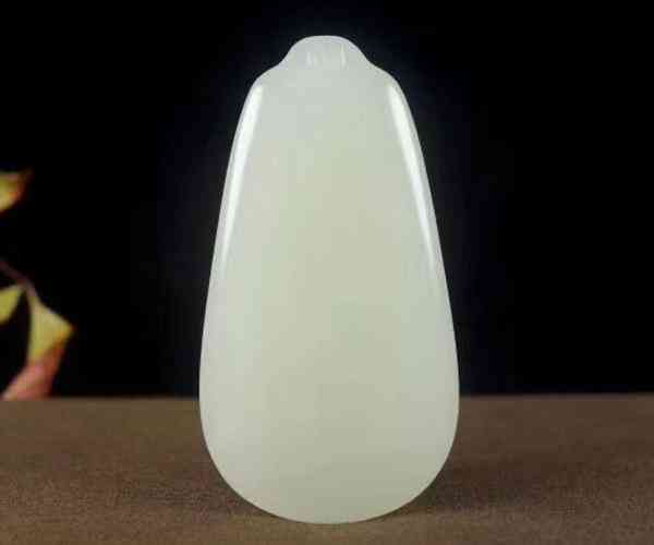 真和田玉多少钱一克(真和田玉怎么辨别真假)插图4 真和田玉多少钱一克(真和田玉怎么辨别真假)插图4