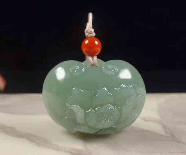 真和田玉多少钱一克(真和田玉怎么辨别真假)插图6 真和田玉多少钱一克(真和田玉怎么辨别真假)插图6