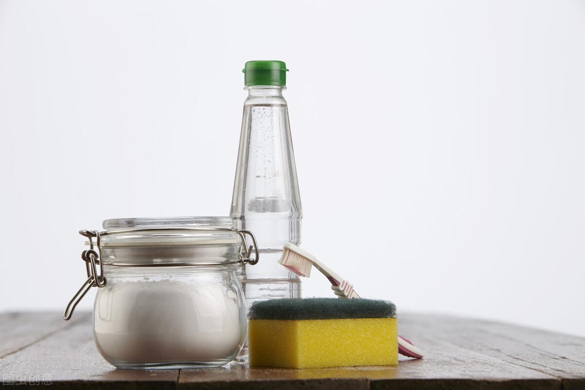 银手镯戴左手好还是右手好(银手镯戴左手好还是右手好风水)插图6