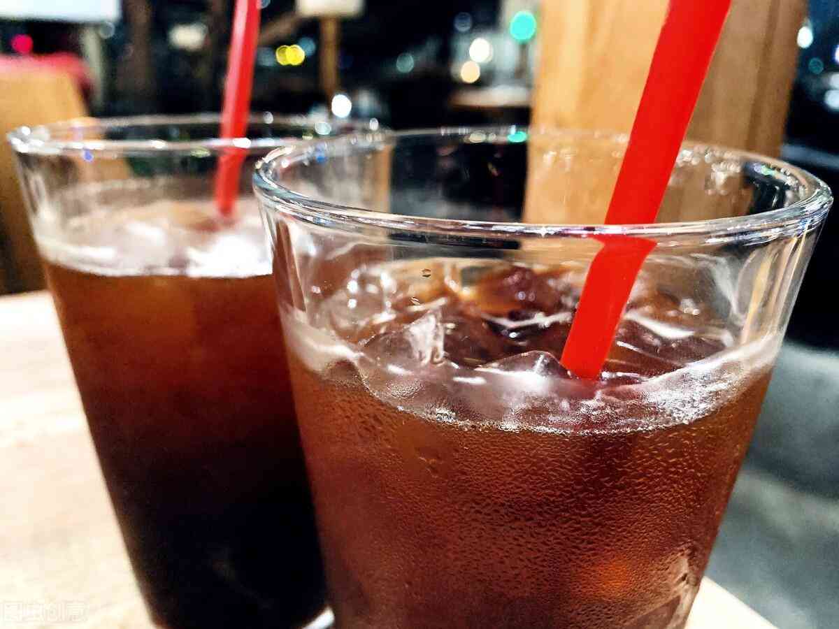 银手镯戴左手好还是右手好(银手镯戴左手好还是右手好风水)插图7