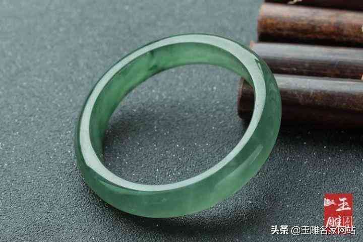 黑青玉手镯一般多少钱(黑青玉手镯的价格一般多少钱)插图1